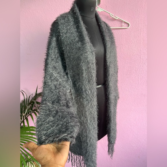 Faux fur korean shrug FIXED FIXED FIXED NO OFFERS PLZ❌ - Picture 7 of 11